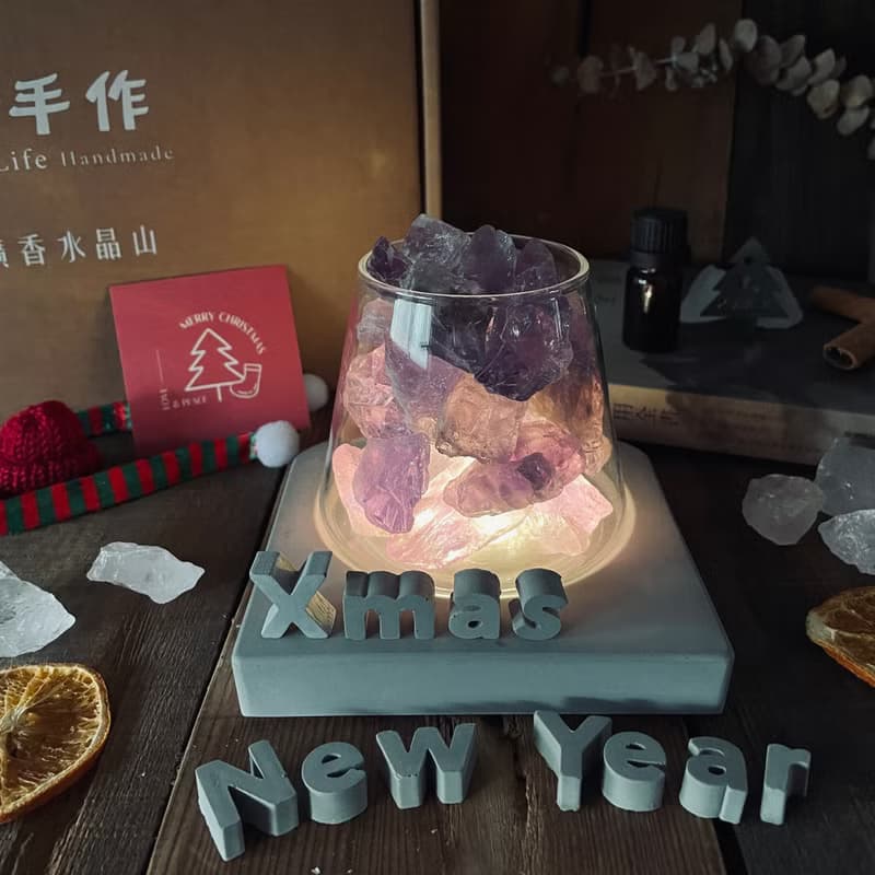 能量擴香水晶山【紫水晶的和諧與專注】水晶禮盒-( 水泥字要加購)