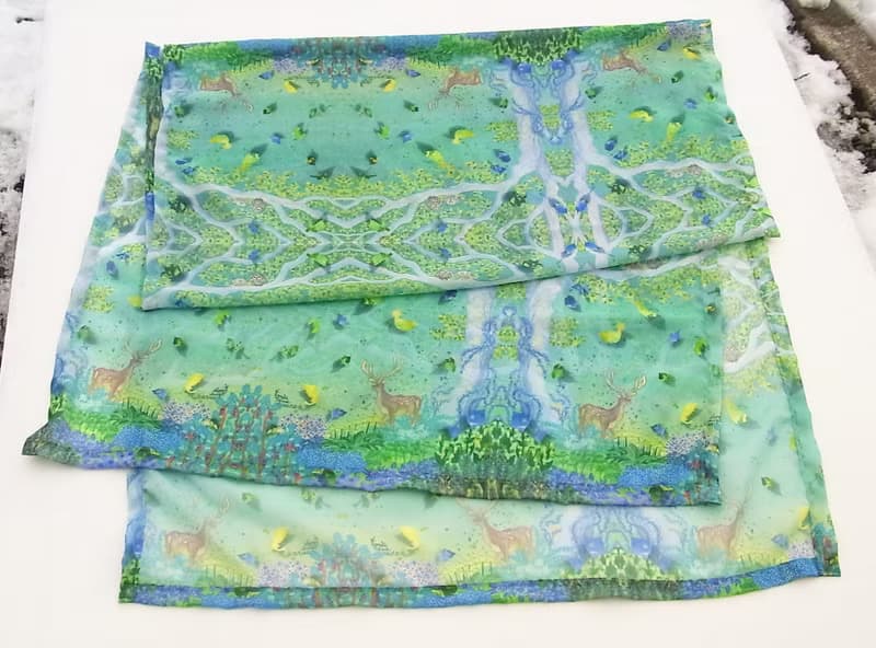 二週間【Forest with owls and deer】アートシフォンストール　スカーフ　ショール　母の日　ファッション小物　緑　かわいい