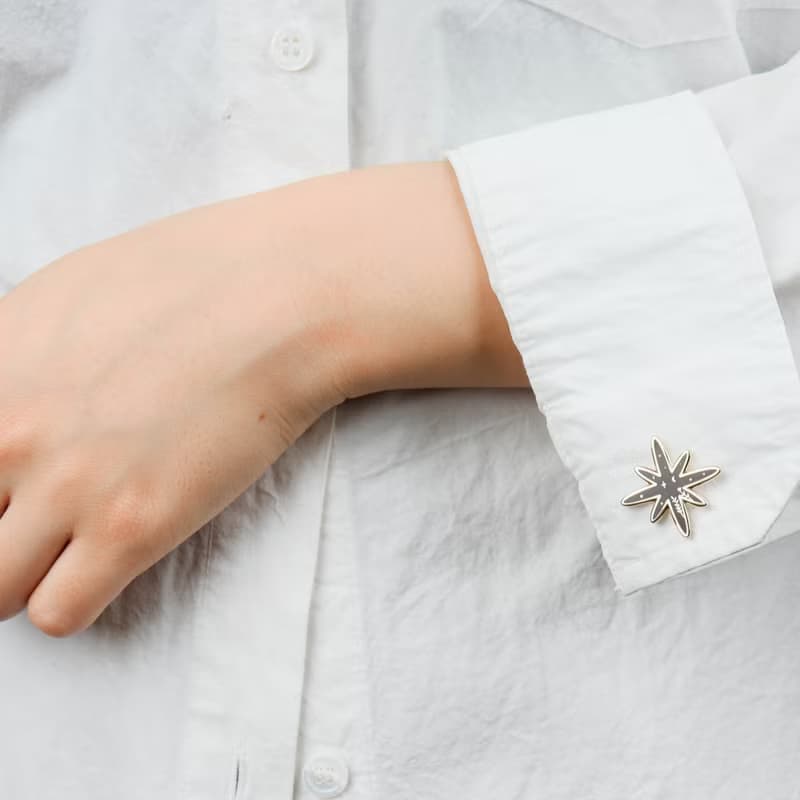 六芒星高檔西裝胸針男女鍍金復古琺琅小香風西服胸花徽章