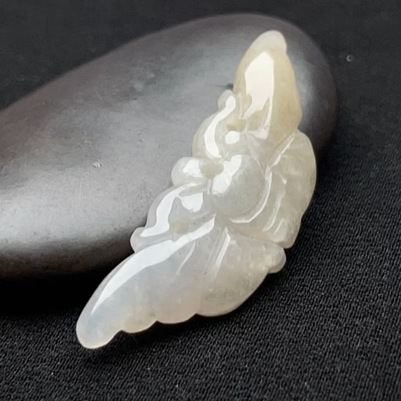 冰糯飄黃翡翠蝴蝶吊飾 | 天然緬甸玉翡翠A貨