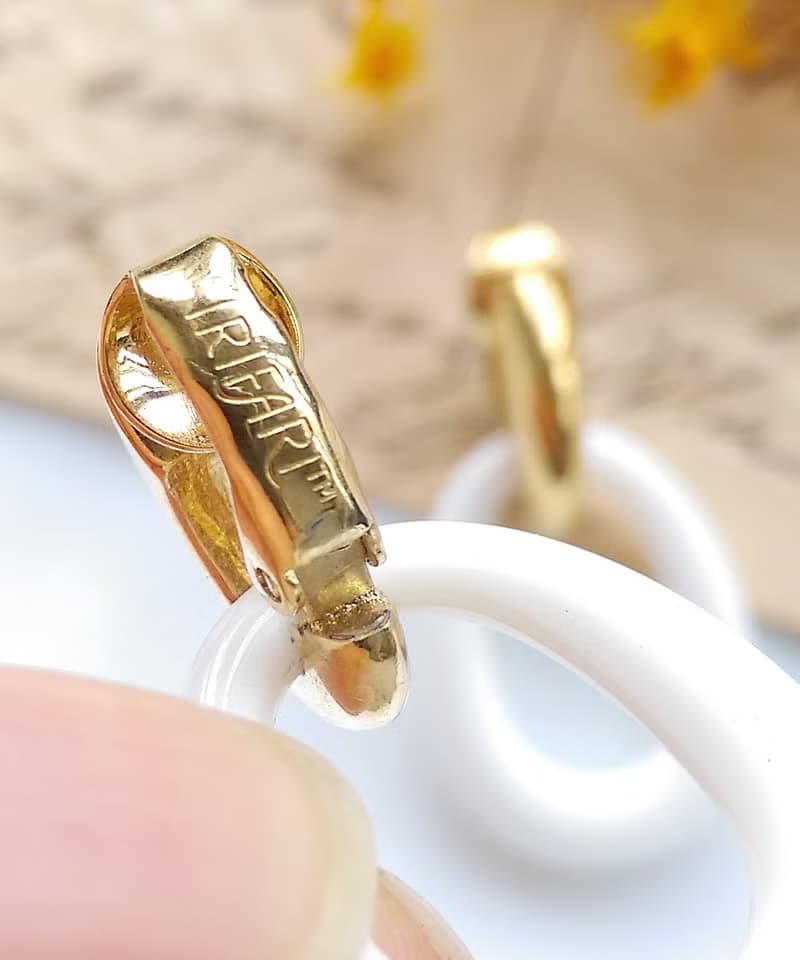 Vintage Jewelry 西洋古董飾品 TRIFARI 知性單環圈 夾式耳環
