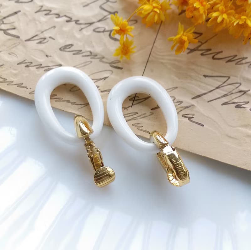 Vintage Jewelry 西洋古董飾品 TRIFARI 知性單環圈 夾式耳環