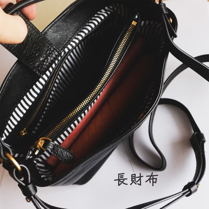 高級牛革斜め掛けショルダーバッグ収納バッグ 長財布収納可能出会い2wayバッグ　黒色