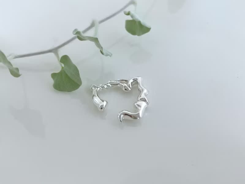 アイビーのイヤーカフ