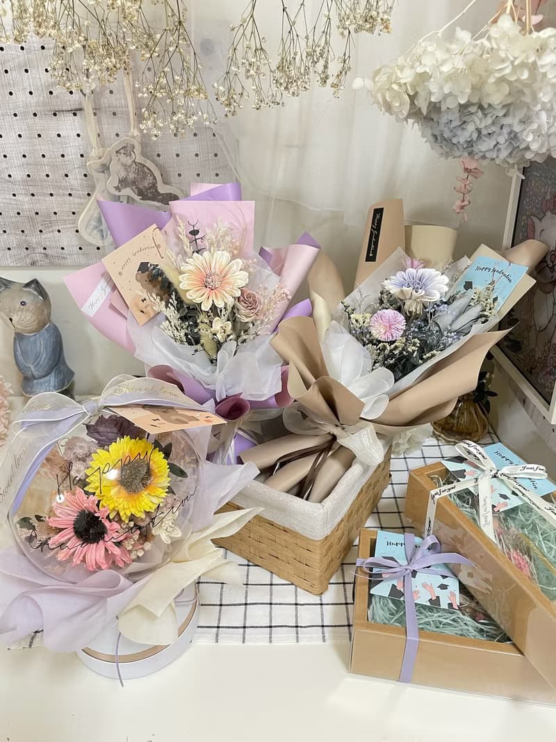 小款花束/永生花/索拉花/乾燥花/贈祝賀小卡+花禮提袋