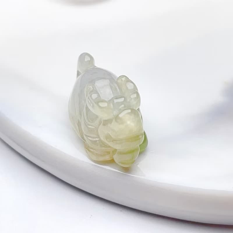 【吉祥‧長壽】冰種飄黃翡翠龍龜 | 天然緬甸玉翡翠A貨 | 送禮