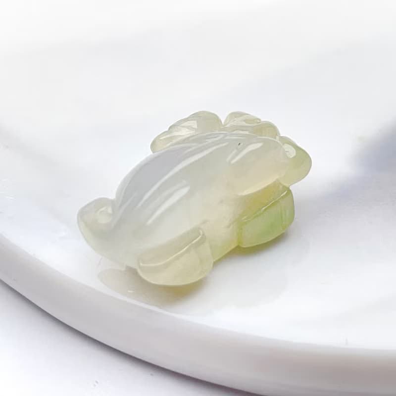 【吉祥‧長壽】冰種飄黃翡翠龍龜 | 天然緬甸玉翡翠A貨 | 送禮