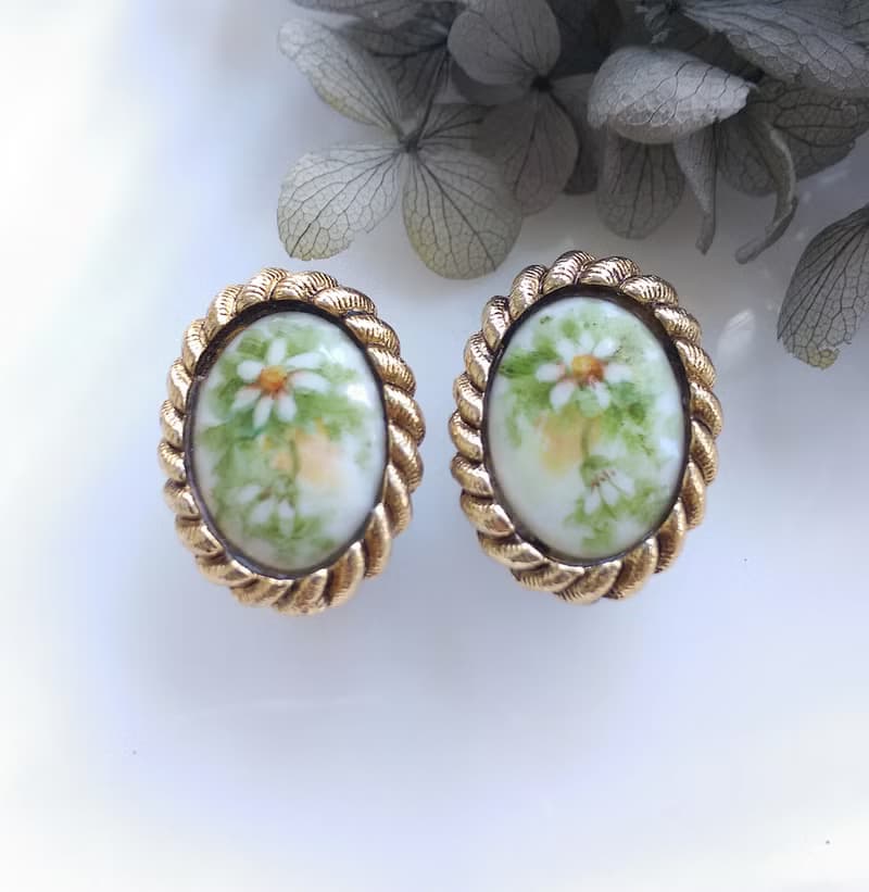 Vintage Jewelry 西洋古董飾品 雛菊手工手繪 清新 夾式耳環