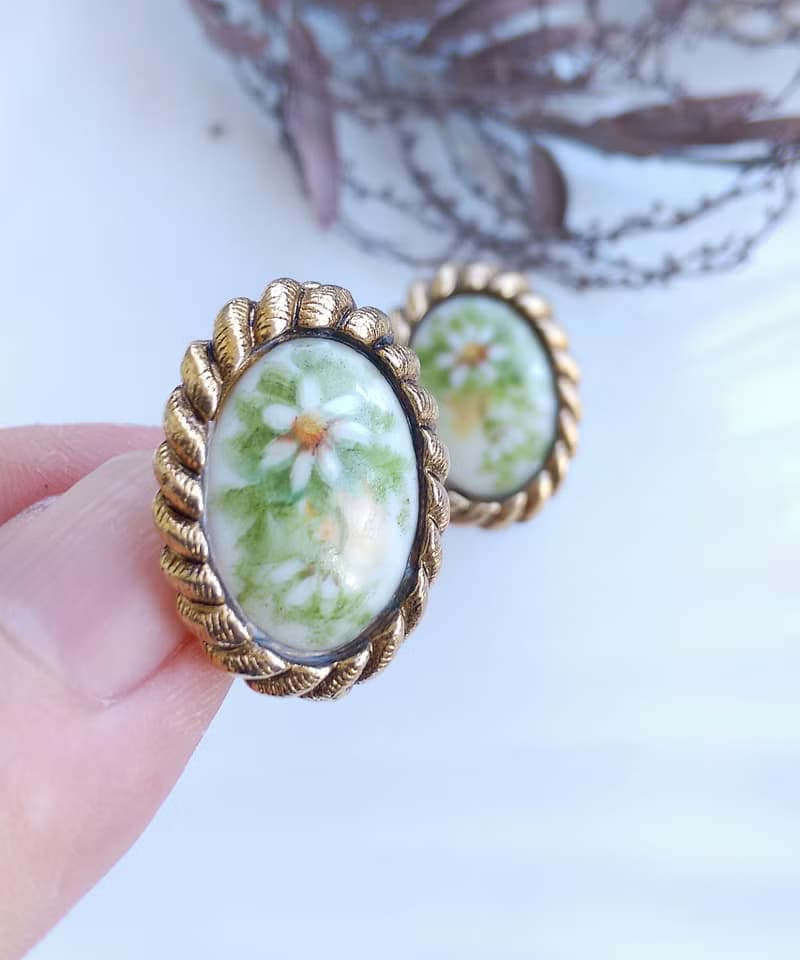 Vintage Jewelry 西洋古董飾品 雛菊手工手繪 清新 夾式耳環