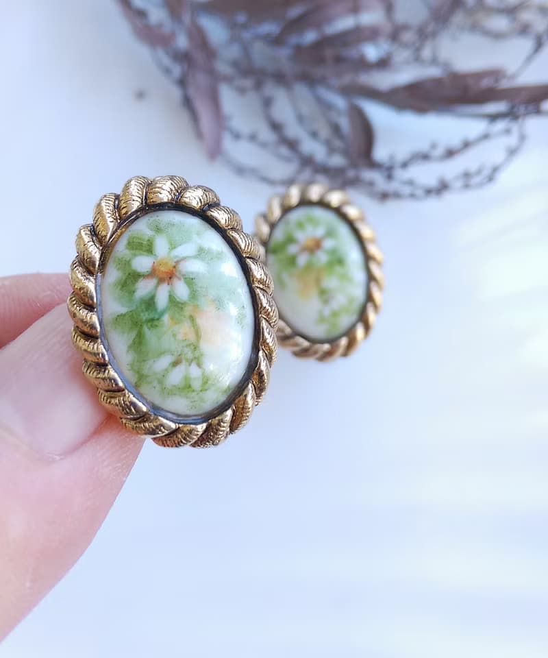 Vintage Jewelry 西洋古董飾品 雛菊手工手繪 清新 夾式耳環