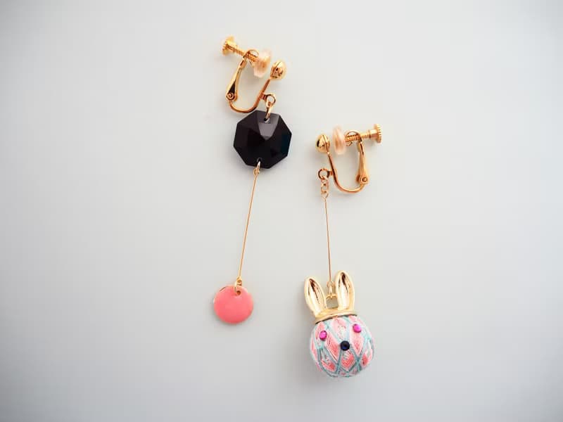 tachibanaya Bunny Japanese temari asymmetry earrings Pink Mint 手鞠球 刺繡 耳環