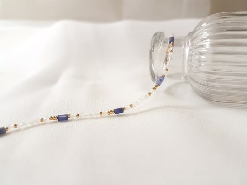 有你的天空 ‧ 月光石 藍點石 串珠 細手環 6月誕生石