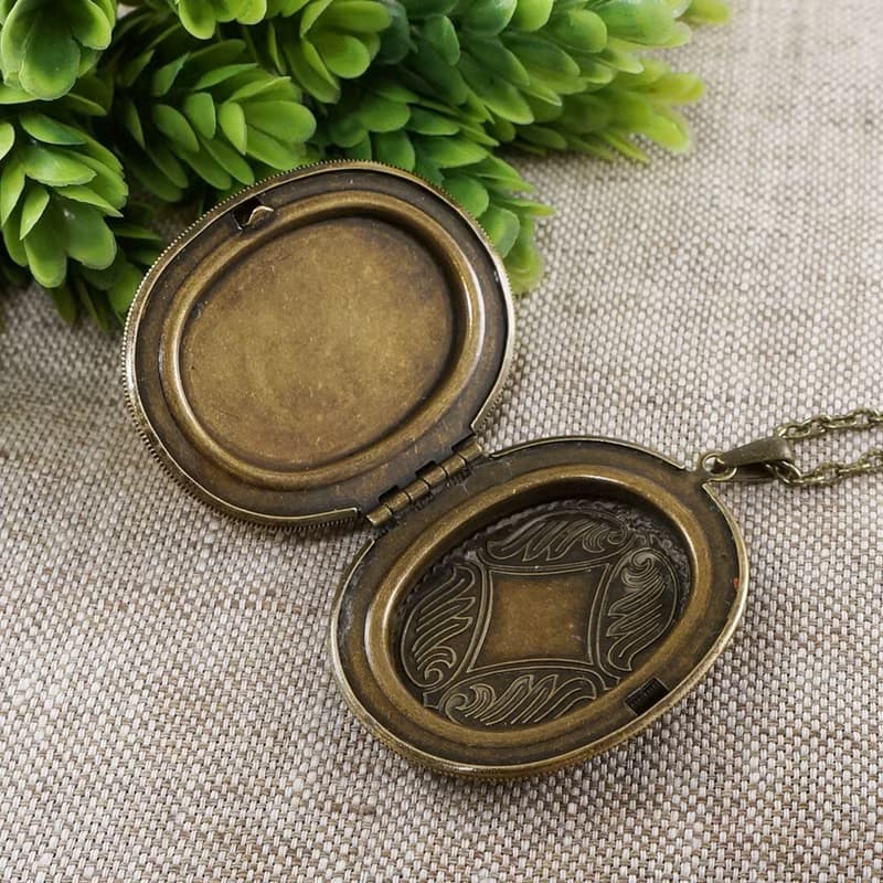 Photo Locket Ivory Flower Floral Cameo Oval Pendant Necklace Woman Jewelry Gift