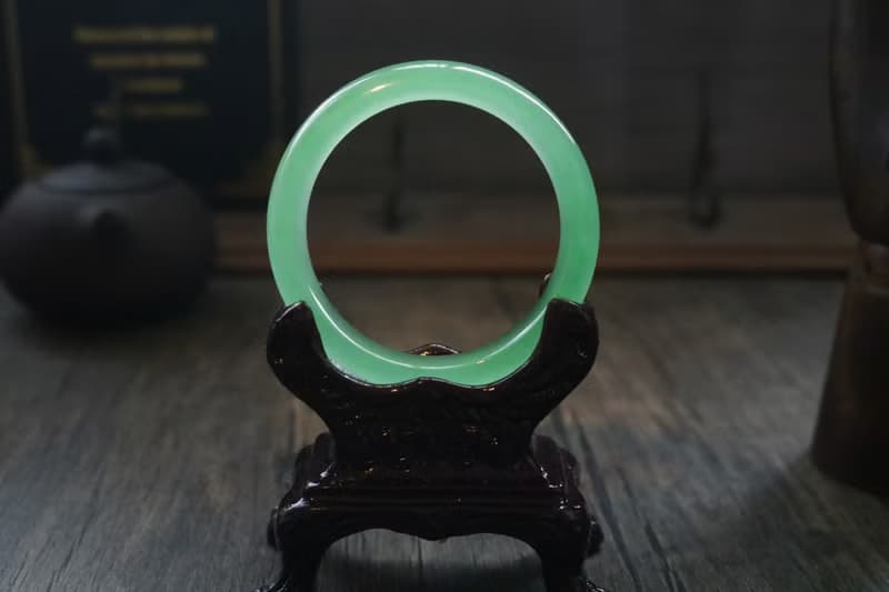 高冰透石英岩玉翡翠玉石鐲子禮盒裝