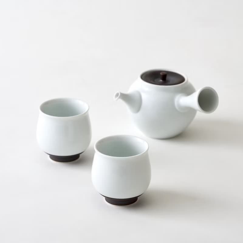 茶器　急須、湯呑2個セット 桐箱入り　錆釉