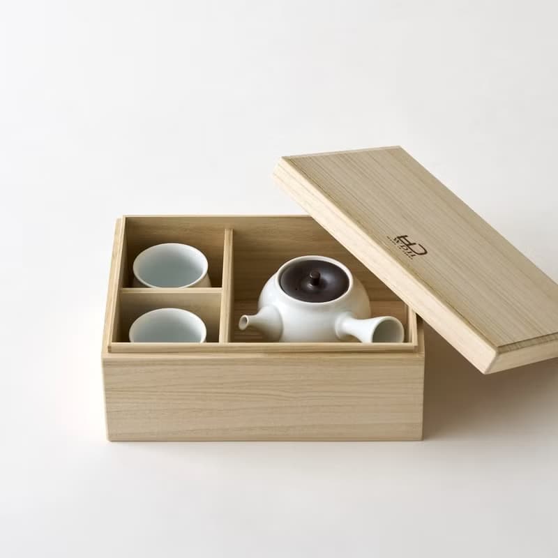 茶器　急須、湯呑2個セット 桐箱入り　錆釉
