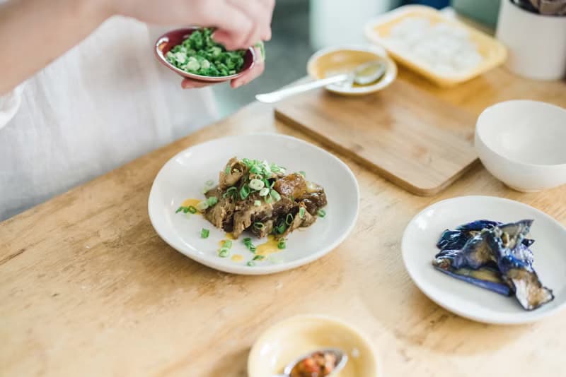 KOGA 許家陶器品 陶質圓形小盤 (鶯白)