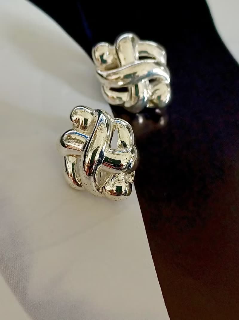vintage jewelry  Monet 古典鍍銀禮結 夾式耳環