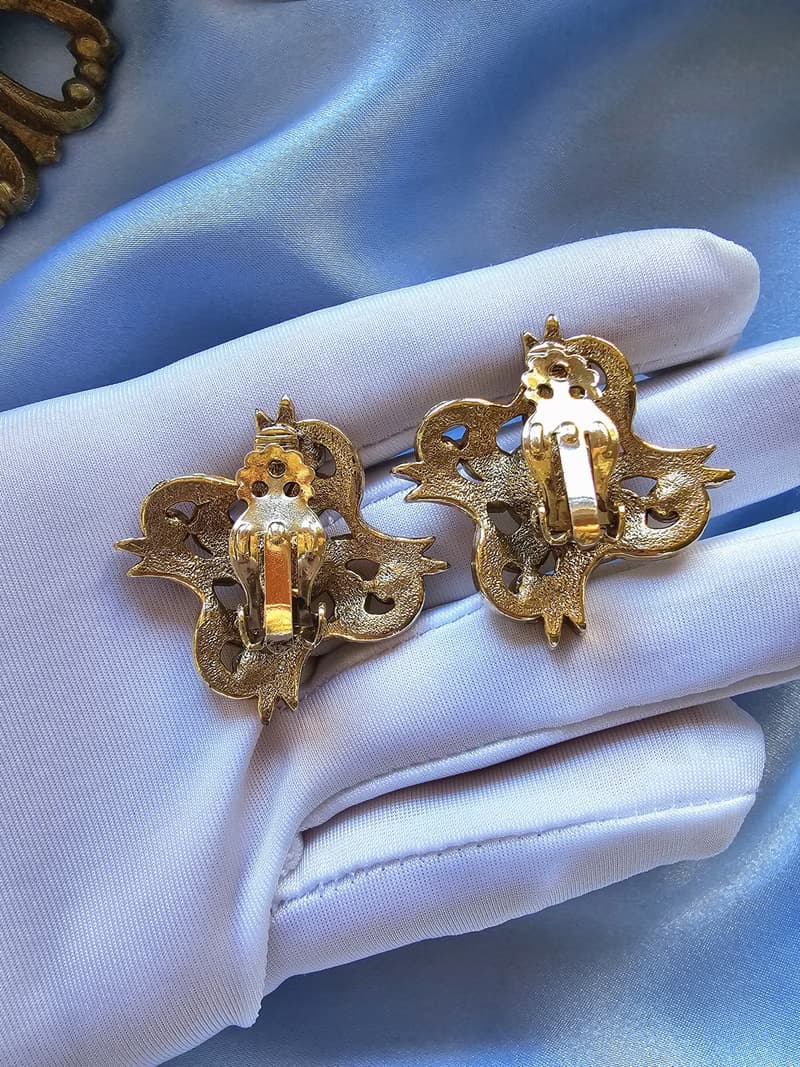 金鉚釘流線晶鑽緞帶夾式耳環/vintage美國西洋古董飾品