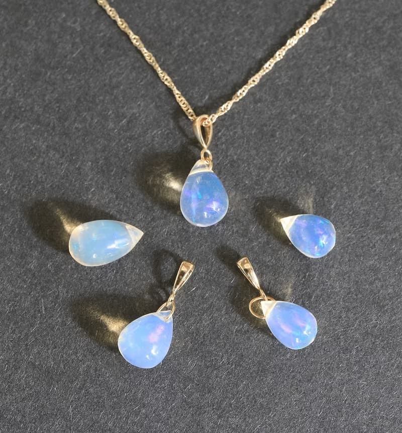 *数量限定* 10月誕生石 K10 大粒ウォーターオパール ネックレスチャーム ~BOURGEON~  (チェーンのセット購入できます)