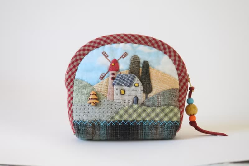 Quilted Purse With Zipper, Embroidered Tiny Coin Purse, Tuscany-inspired.
