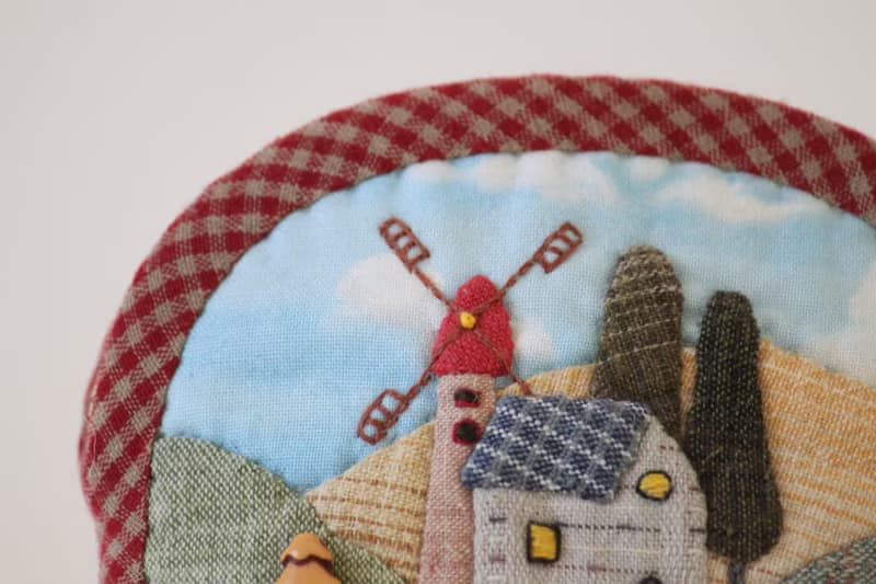 Quilted Purse With Zipper, Embroidered Tiny Coin Purse, Tuscany-inspired.