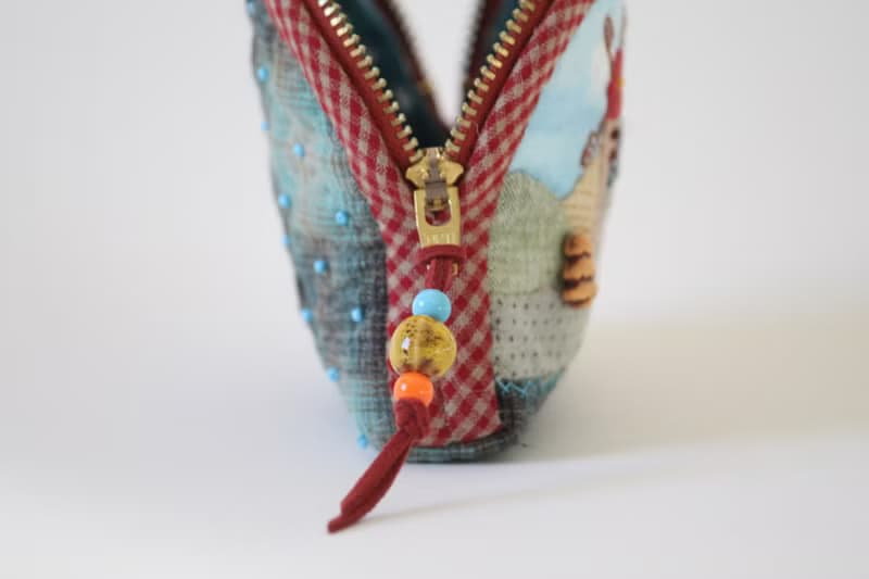 Quilted Purse With Zipper, Embroidered Tiny Coin Purse, Tuscany-inspired.