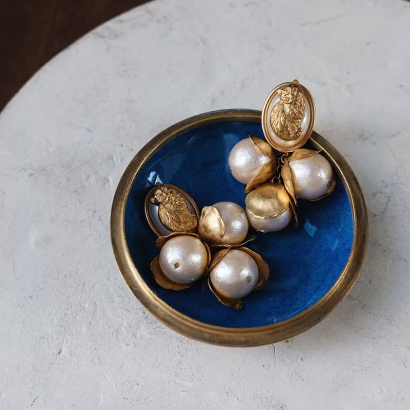 Marla ll • ハンドメイド　ヴィンテージネコピアス