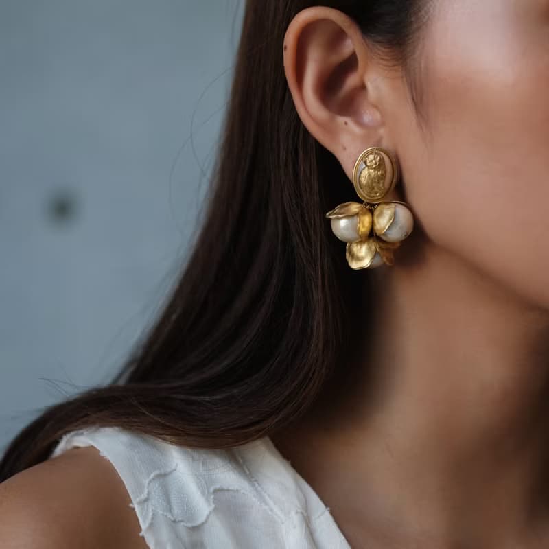 Marla ll • ハンドメイド　ヴィンテージネコピアス