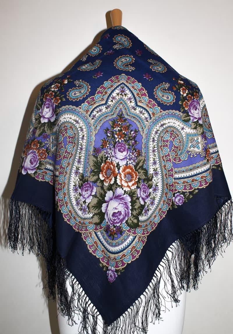 Authentic Pavlovo Posad Russian Shawl Scarf Soft 100% Wool 89x89 cm 1843-14