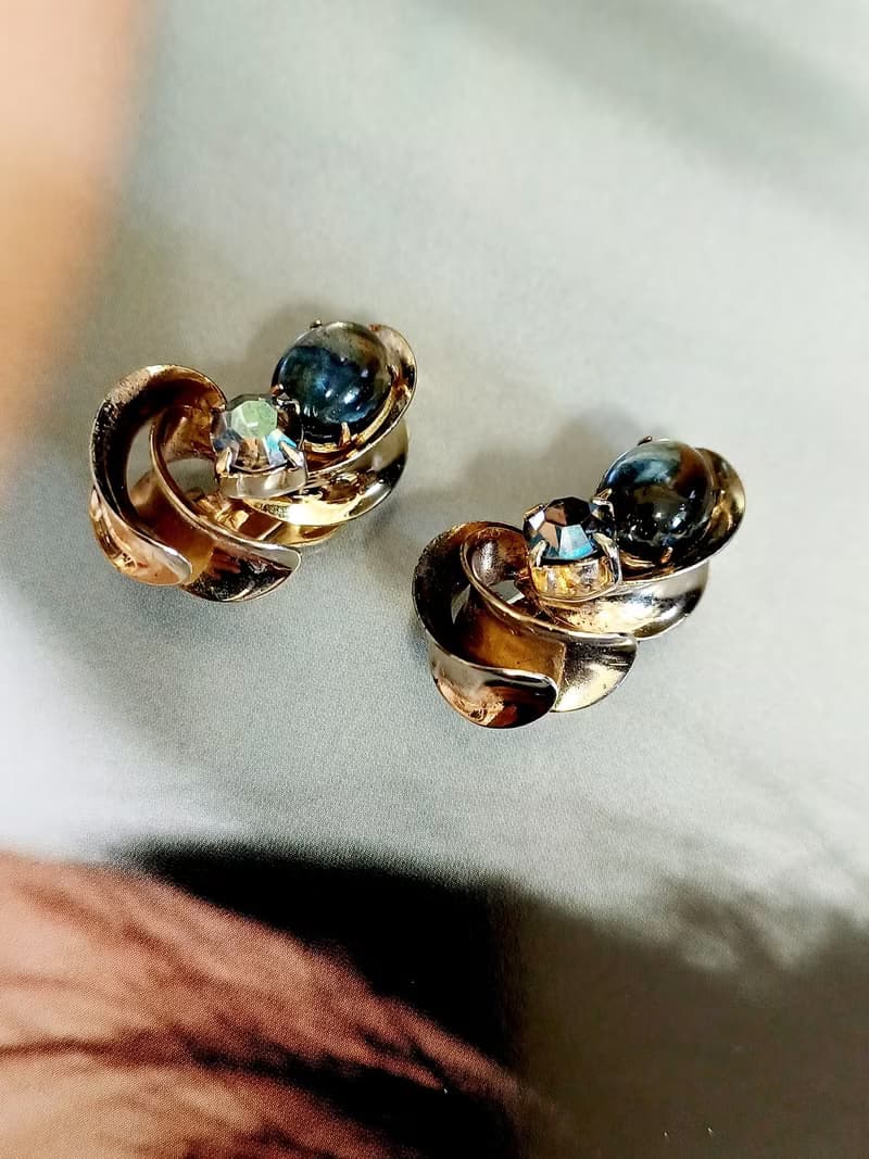 vintage jewelry 古典藝術仿寶石萊茵 夾式耳環