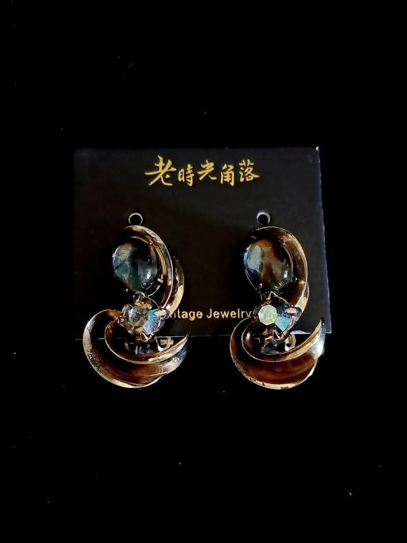 vintage jewelry 古典藝術仿寶石萊茵 夾式耳環