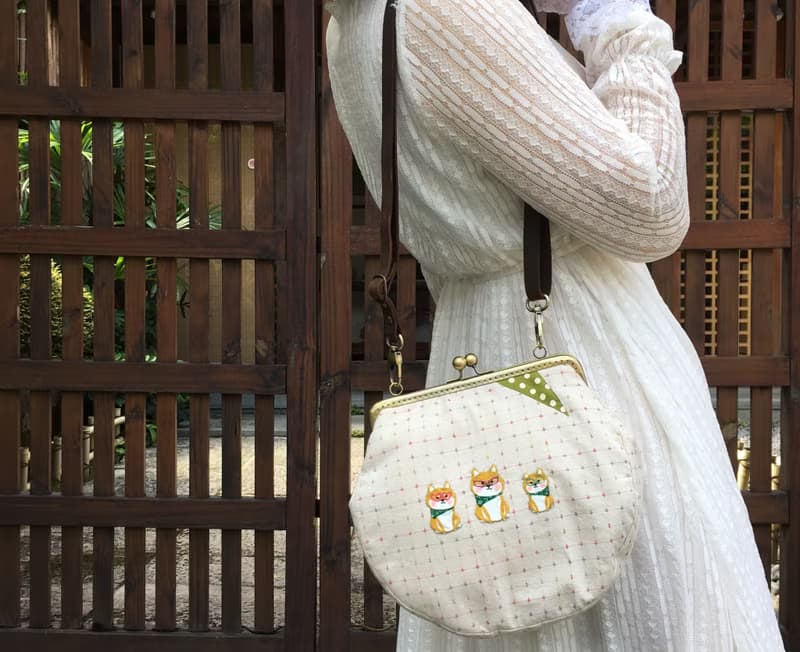 戴眼鏡的柴犬 口金包 斜背包 側背包 肩背包 可愛