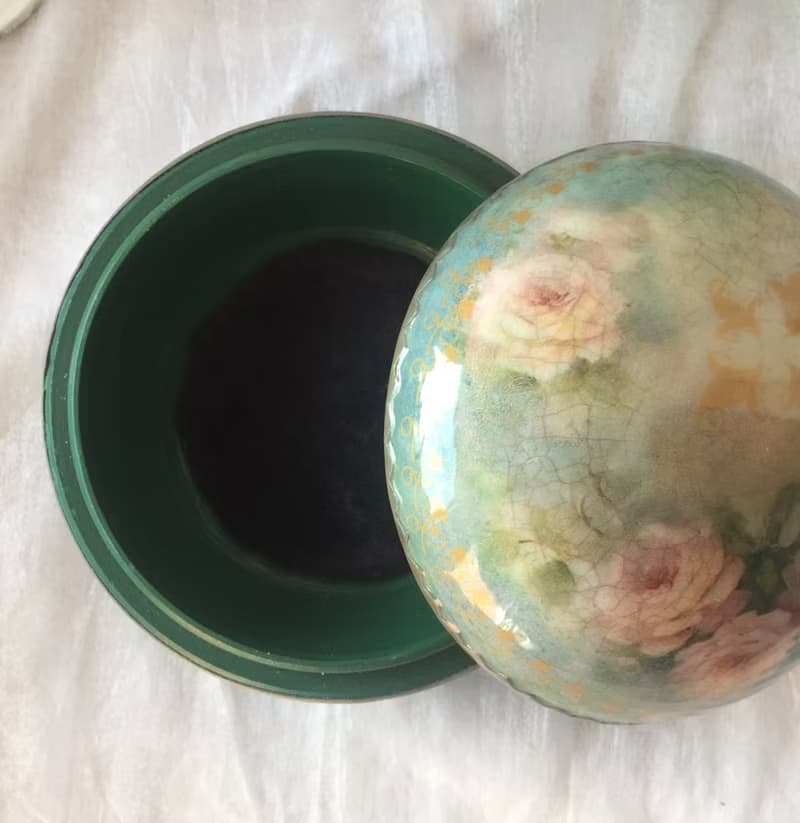 Green jewelry box, round ring box, rose box, gift box, anniversary gift