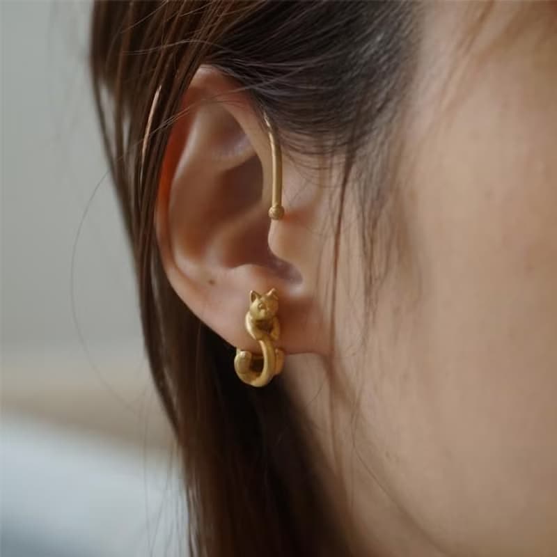 猫のイヤーカフ　マットゴールド