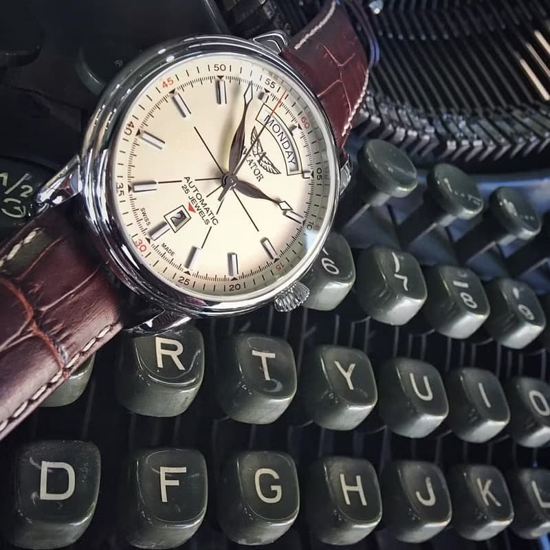 DOUGLAS DAY-DATE 飛行員機械腕錶