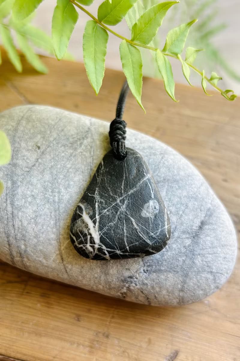 大自然的原創 & 一顆纏絲紋石頭 一物一圖