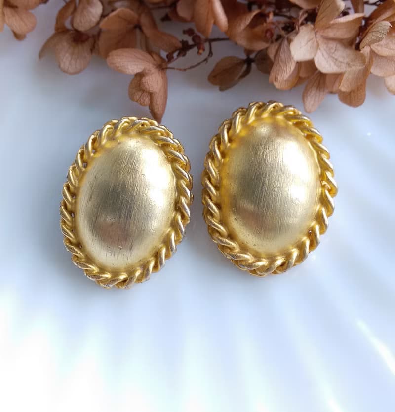 Vintage Jewelry 西洋古董飾品 橢圓 刷金 繩索框  夾式耳環