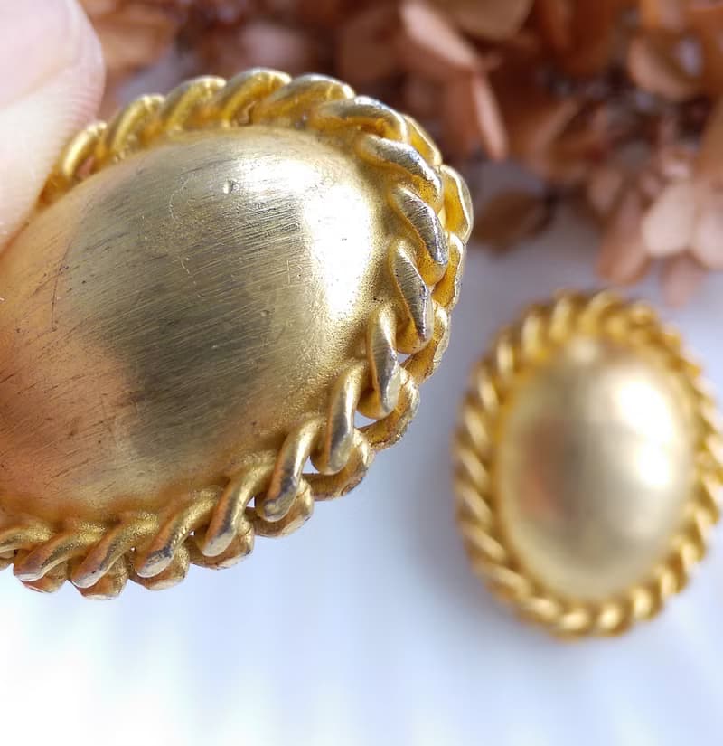 Vintage Jewelry 西洋古董飾品 橢圓 刷金 繩索框  夾式耳環