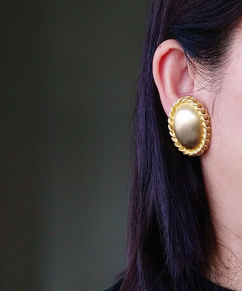 Vintage Jewelry 西洋古董飾品 橢圓 刷金 繩索框  夾式耳環