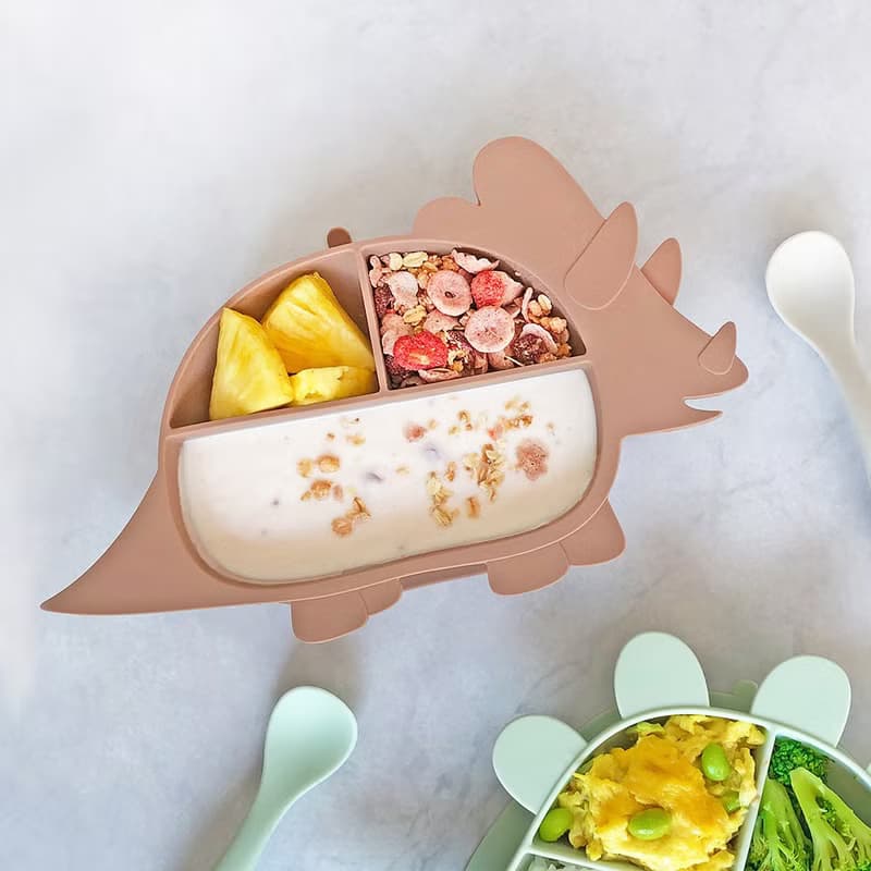 Besovida I 恐龍全矽膠學習餐盤－三角龍 (栗子棕)