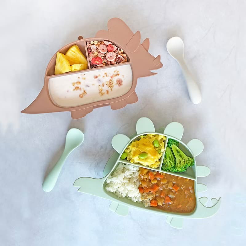 Besovida I 恐龍全矽膠學習餐盤－三角龍 (栗子棕)