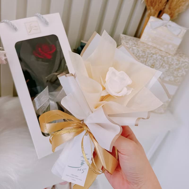 【七夕特輯】愛你 - 進口永生玫瑰花 永生花花束 告白花束 情人節