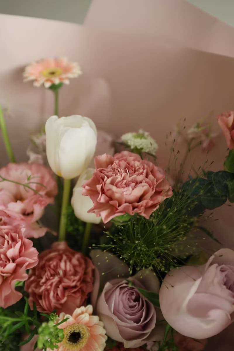 復古粉康乃馨 桔梗鬱金香 大盛鮮花束 2025母親節