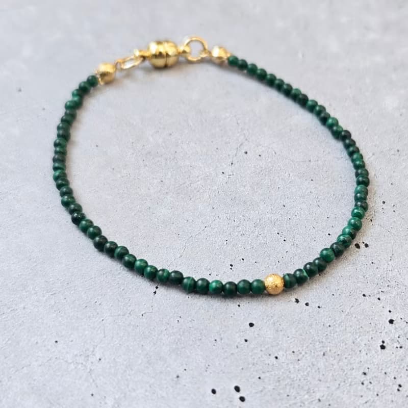 【日本製】マラカイト ブレスレット –  マグネット留め具 / 金属アレルギー対応