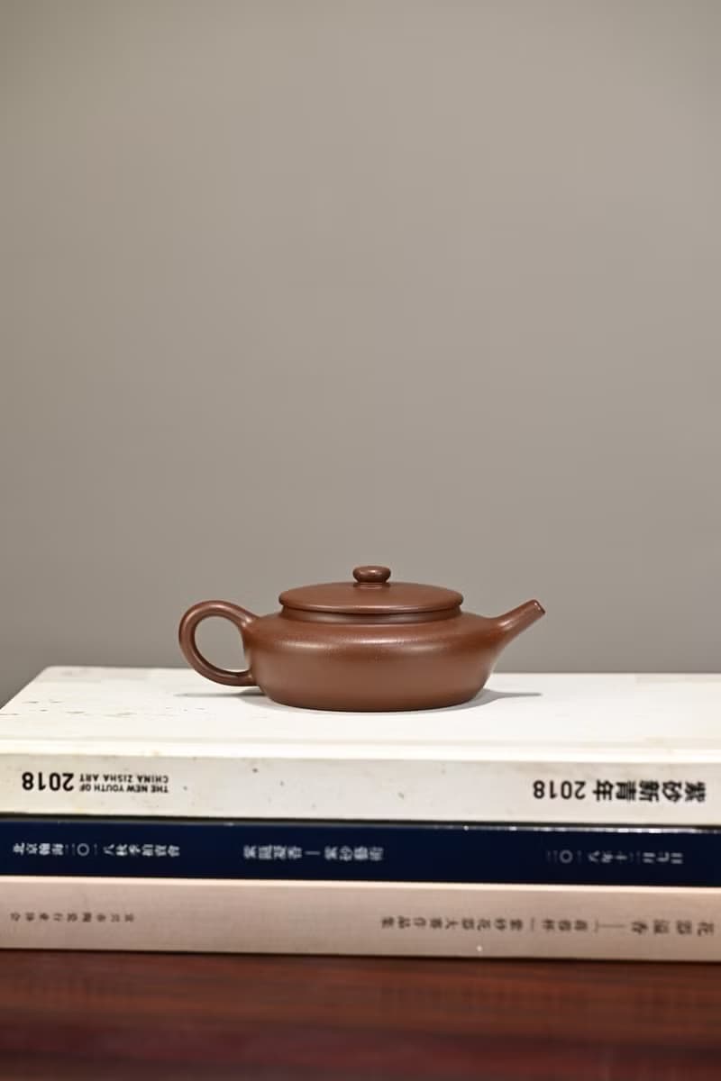 扁晨 手工  容量200cc 底槽清式度端莊風格雅緻隱隱然有古風韻