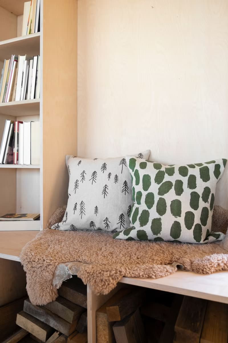 北歐設計師款 - 刺繡抱枕套 TALL EMBROIDERED CUSHION COVER