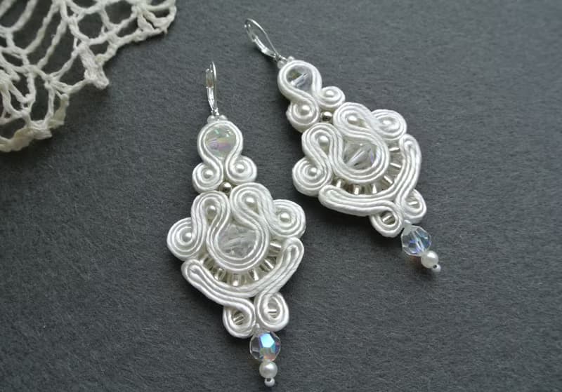 婚禮耳環 新娘耳環白色 Wedding Earrings White bridal long beaded embroidered soutache