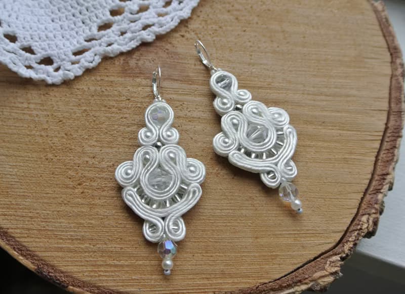 婚禮耳環 新娘耳環白色 Wedding Earrings White bridal long beaded embroidered soutache