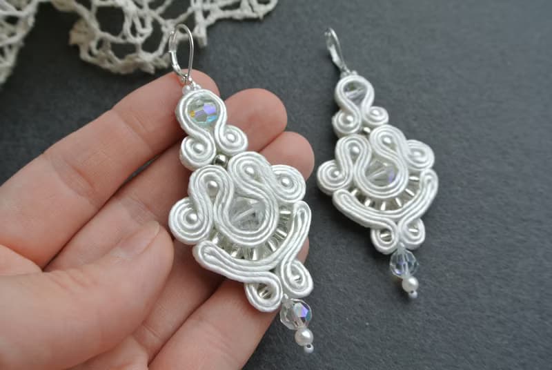 婚禮耳環 新娘耳環白色 Wedding Earrings White bridal long beaded embroidered soutache